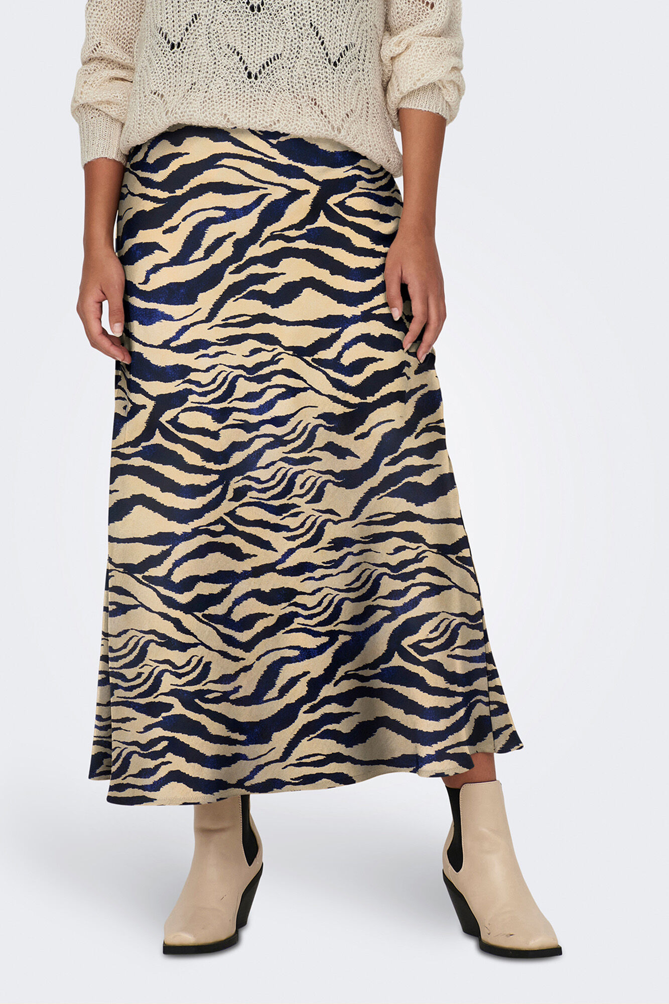 JDY saia longa de cetim