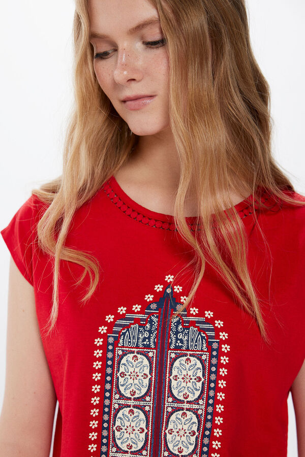 Springfield Lace Collar Graphic T-shirt color