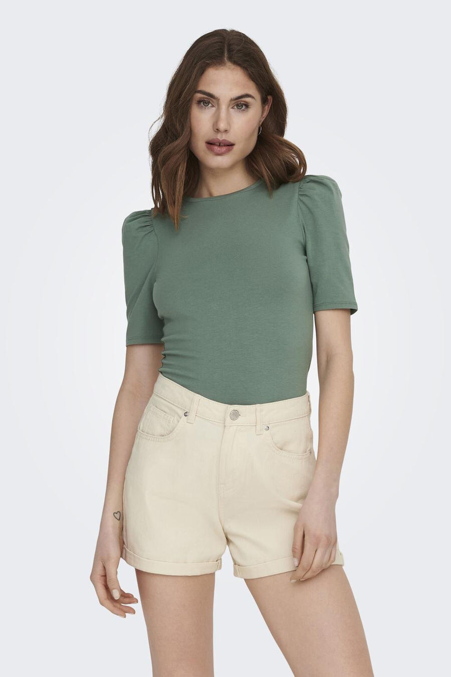 Top de cuello redondo y manga 2/4 abullonada