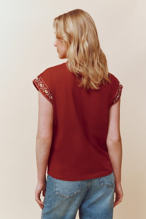 Springfield "I'll be late, but I'll be beautiful" T-shirt red