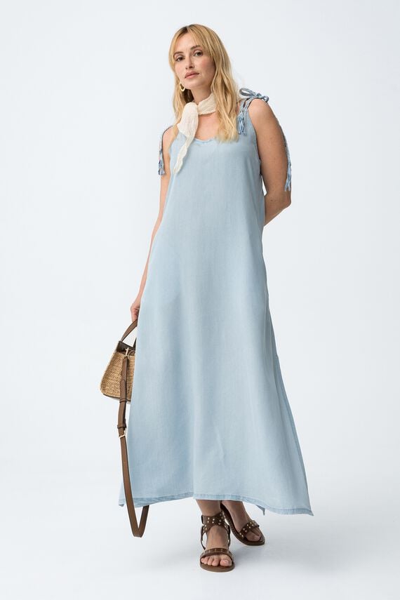 Vestido de tirantes fluido