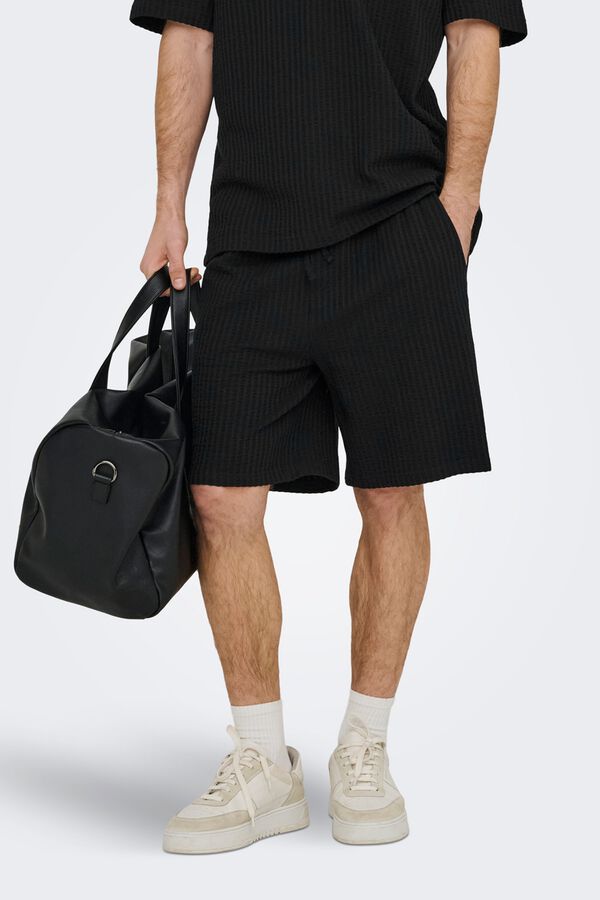 Only & Sons Textured Bermuda shorts black