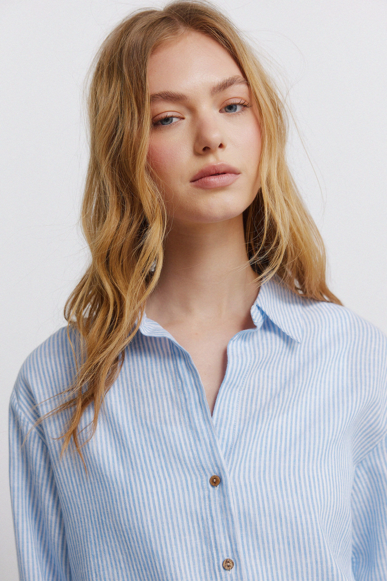 Springfield Linen V-neck shirt