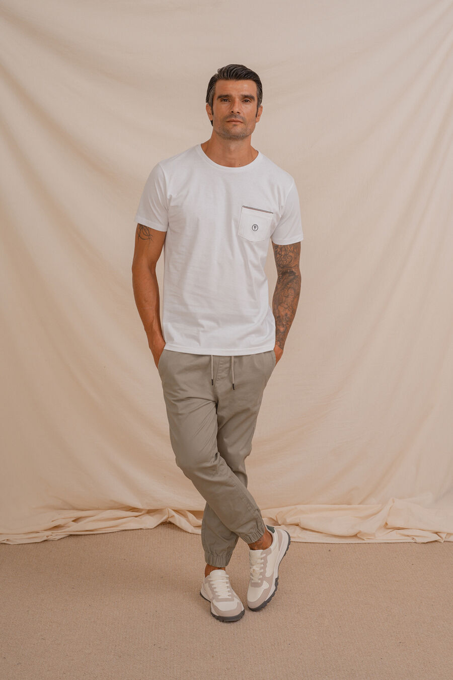 Camiseta con bolsillo