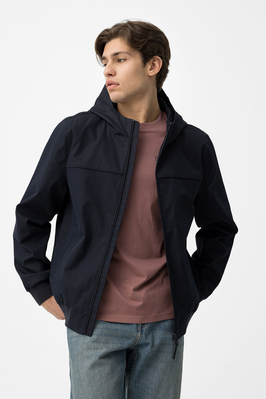 Chaqueta con capucha