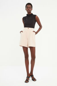 Trendyol Bermudas con botones