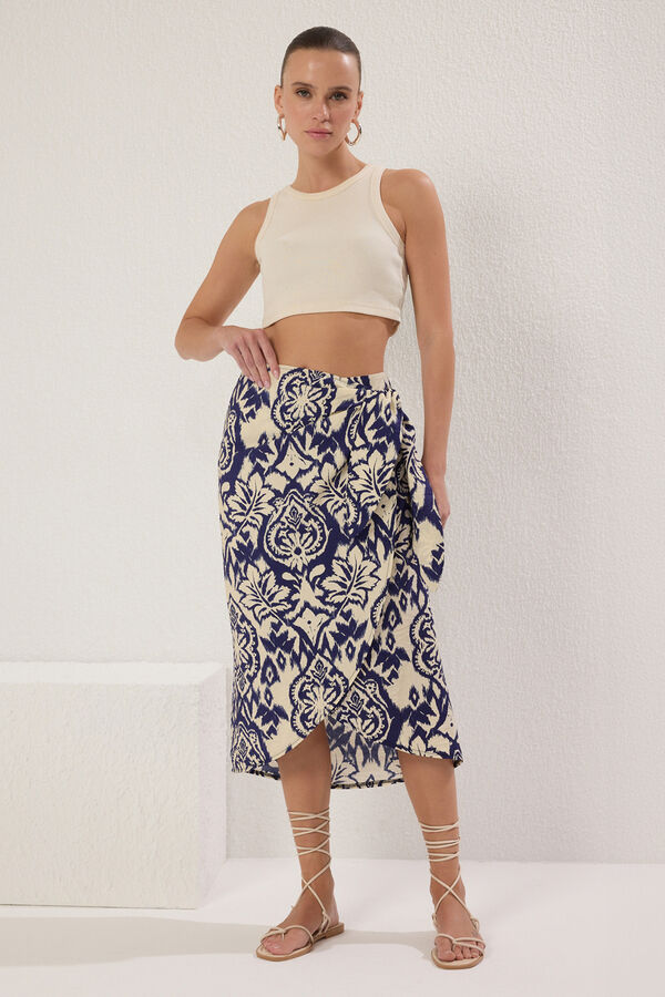 Trendyol Falda midi detalle de lazo blanco