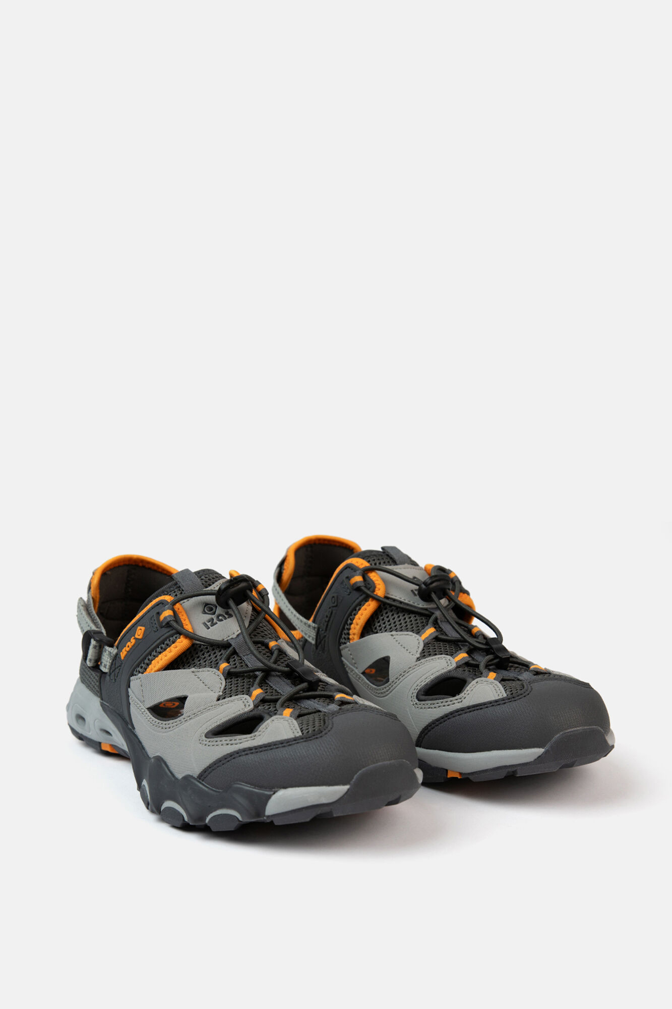 Izas Sand&aacute;lia de caminhada