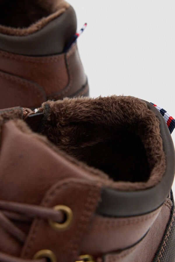 Inside Bota de gola combinada com fecho-&eacute;clair na gola castanho