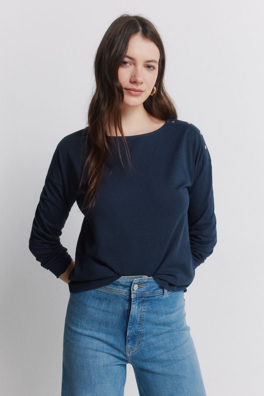 Camiseta hombro botones