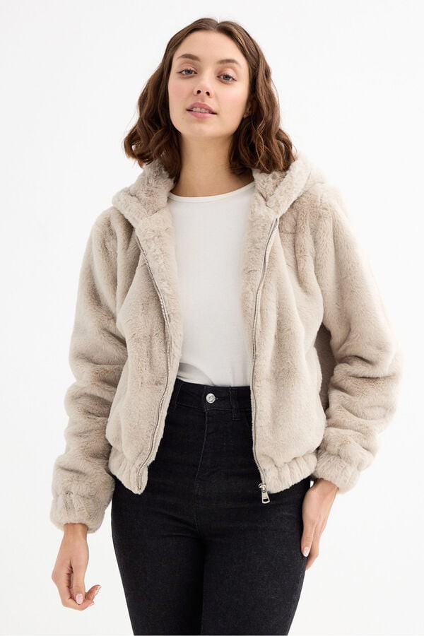 Inside Cazadora Pelo Con Capucha nude