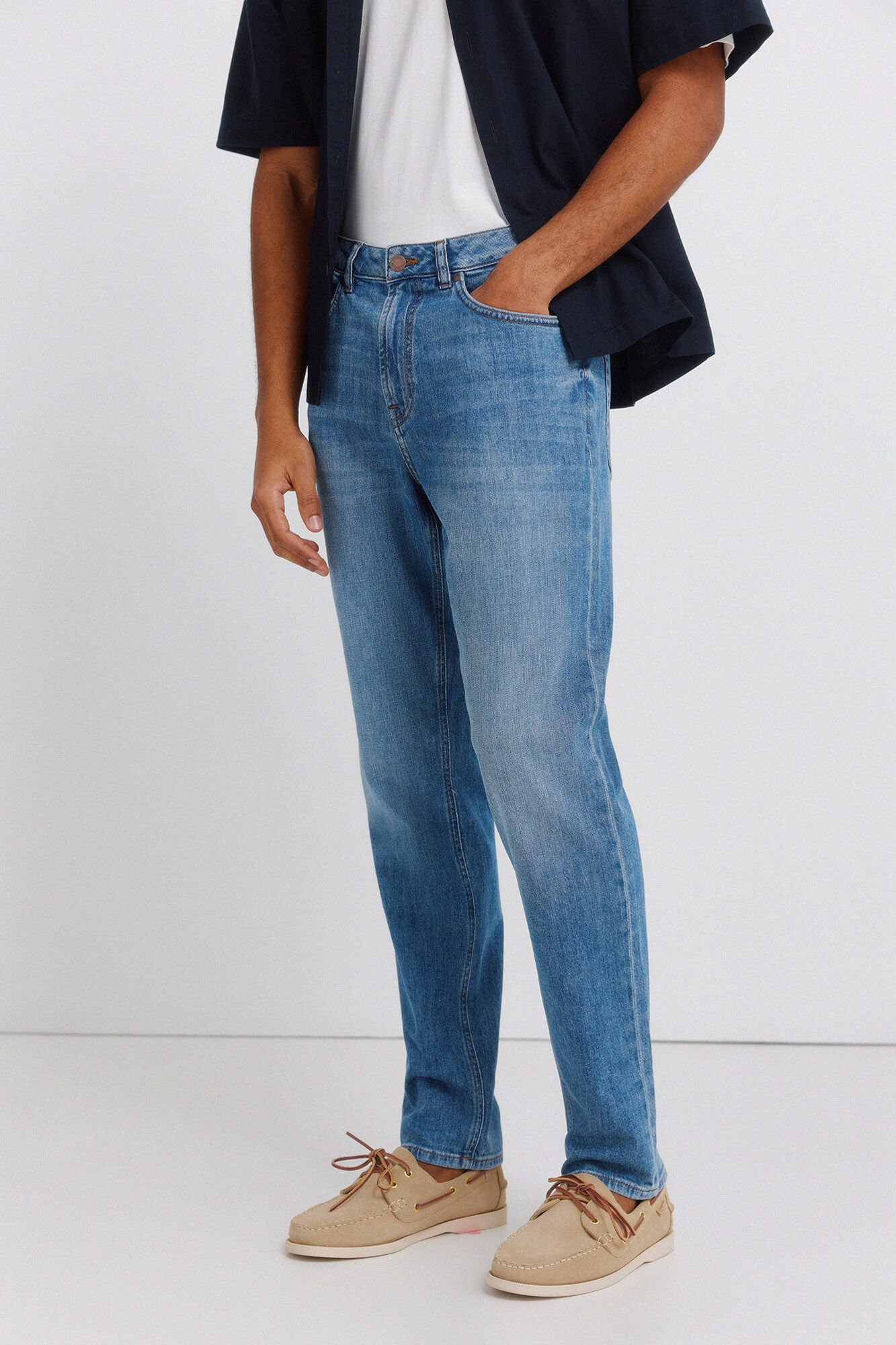 Springfield Ultralight mid-wash slim fit jeans