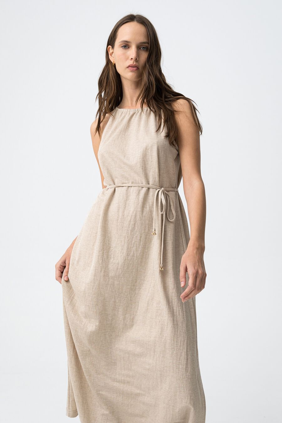 Vestido con cinturón