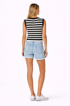 Noisy May Top de punto abotonado