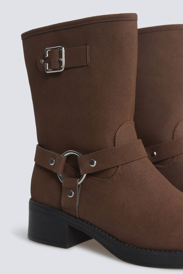 Springfield Brown flat biker boot nude