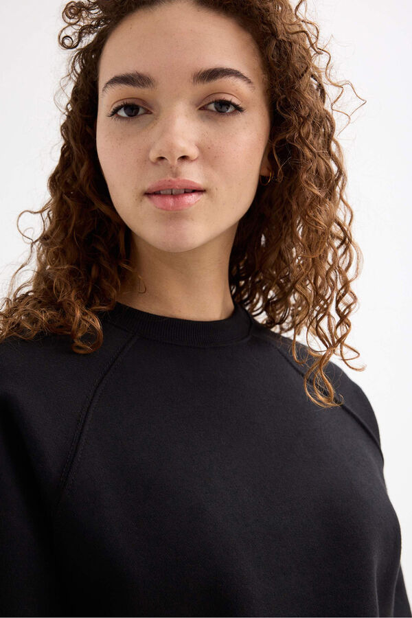 Inside Round Neck Sweatshirt fekete