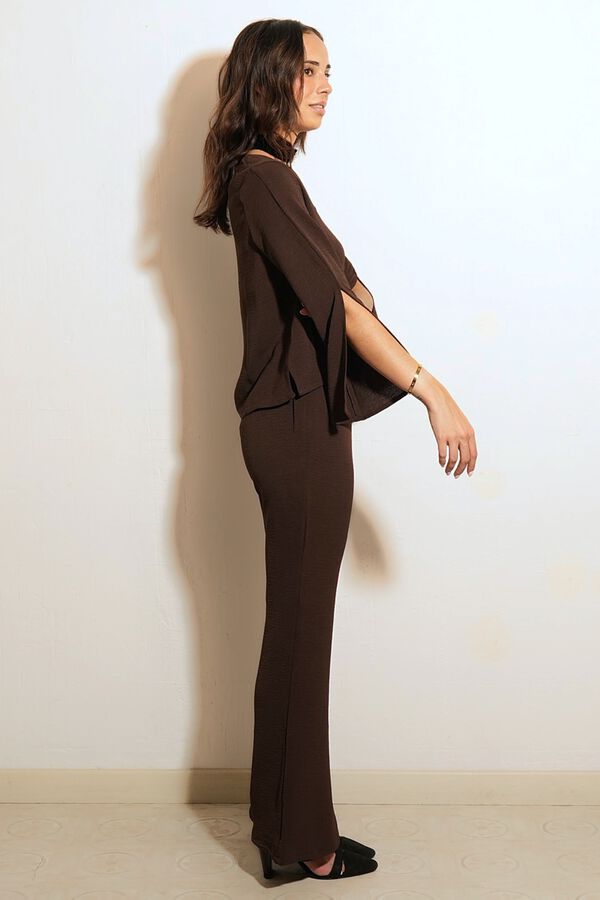 Cul Sac Shirt with slit sleeves nude
