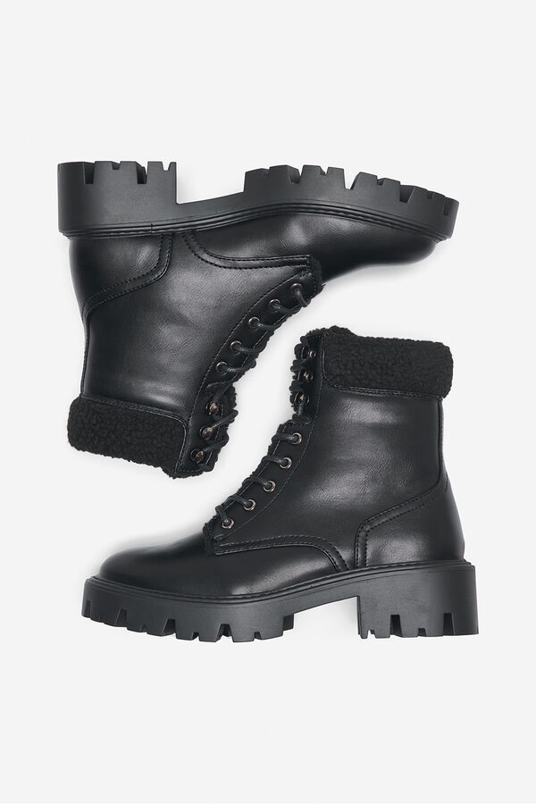 Only Borrego com detalhe em pele de botim preto