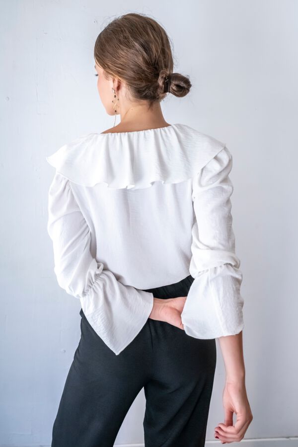 Cul Sac V-neck ruffle shirt white