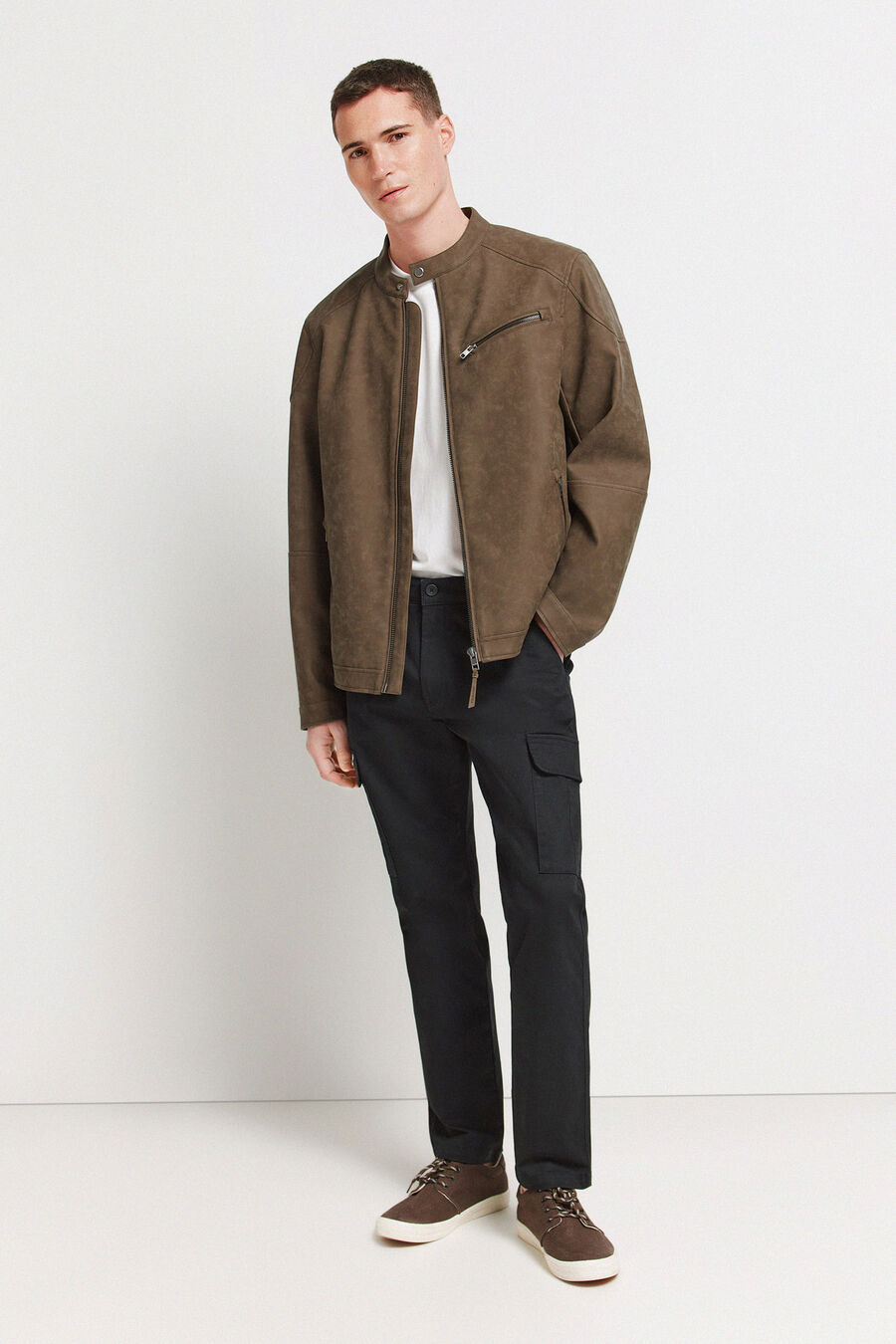 Pantalón cargo comfort slim fit