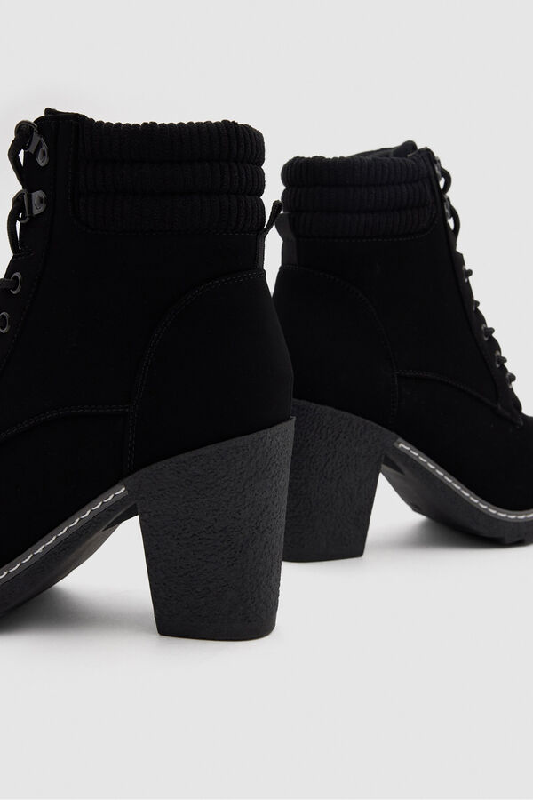 Inside Botin Monta&ntilde;ero negro