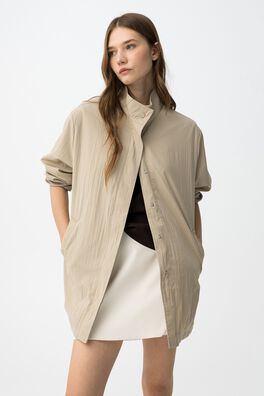 Chaqueta cuello subido oversize