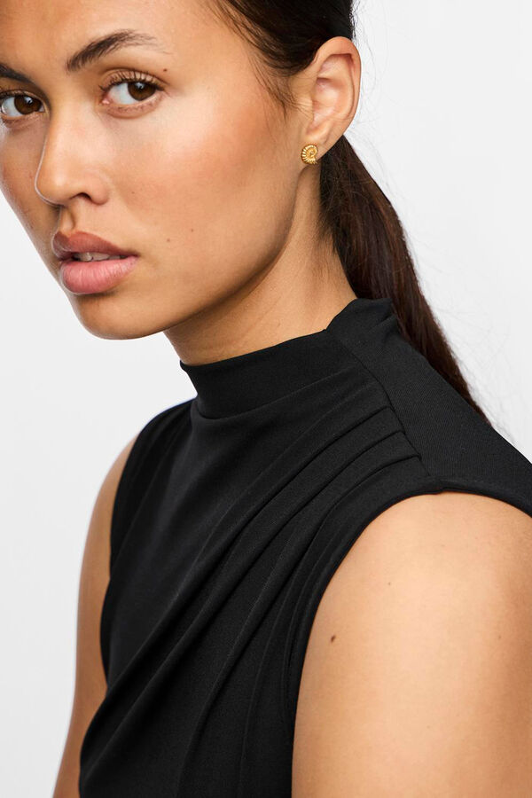 Pieces Sleeveless mock turtleneck top black