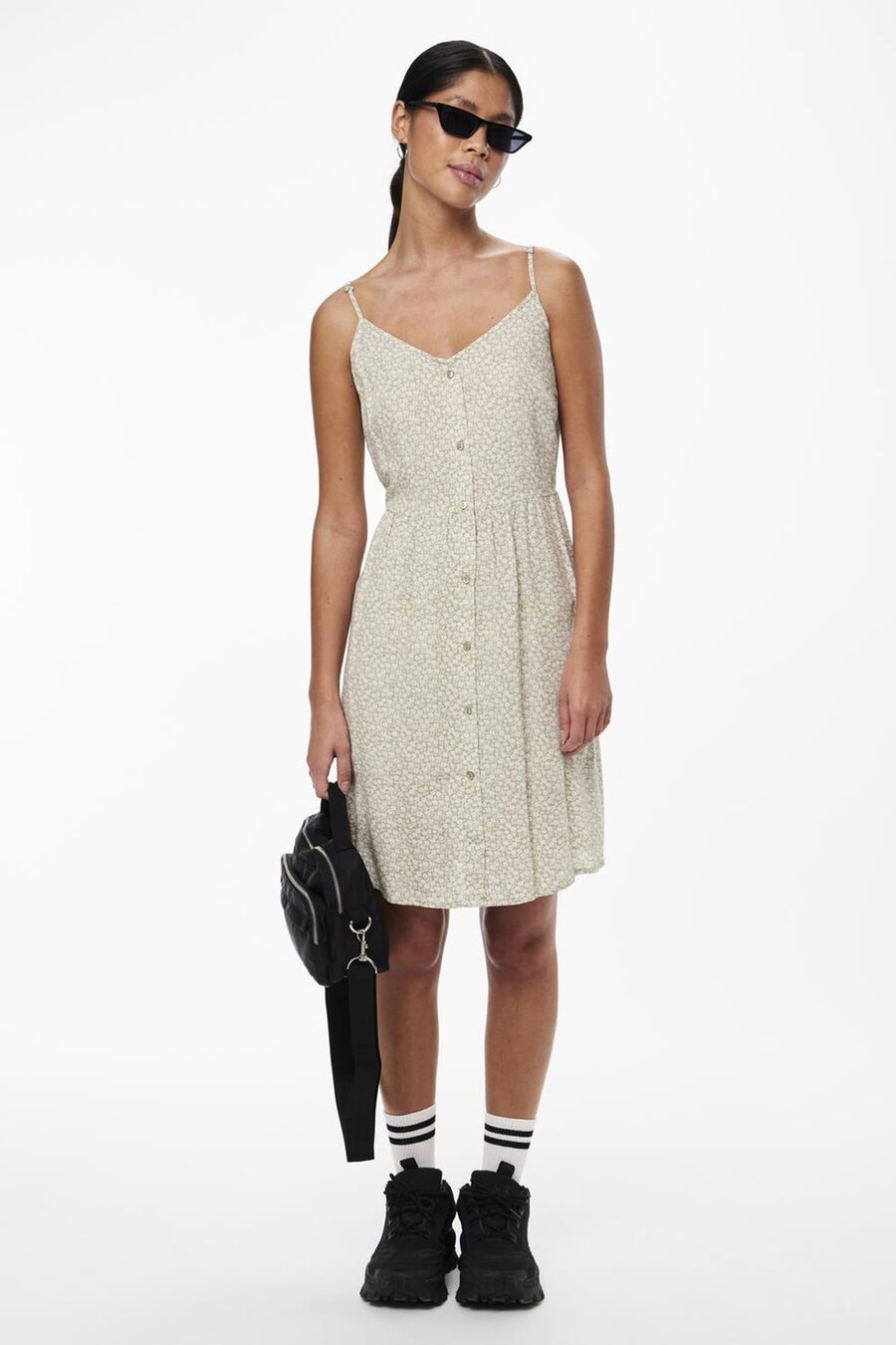 Vestido corto tirantes