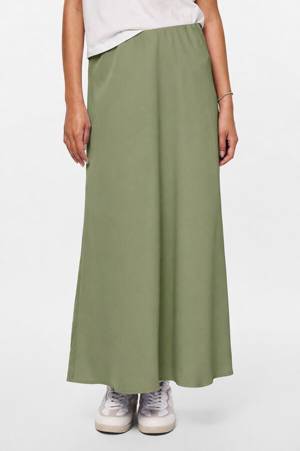 Pieces Satin-finish midi skirt green