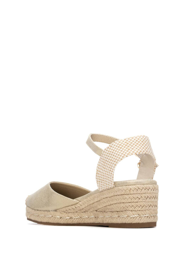 XTI Alpargata antelina cu&ntilde;a amarillo