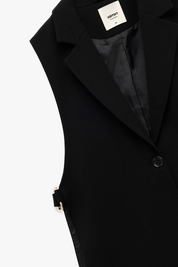 Koton Chaleco largo con cintur&oacute;n negro