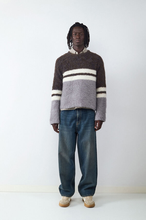 Balmohk round neck sweater with lines black