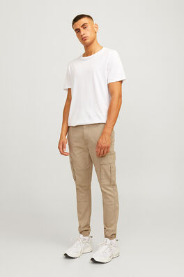 Pantalón cargo slim fit