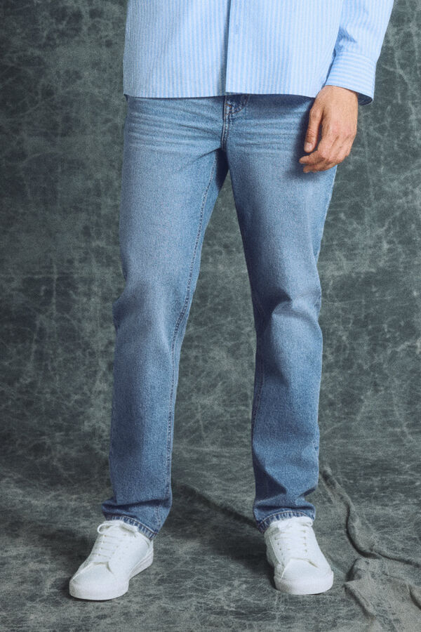 Springfield Schwarze Jeans mit normaler Passform Violett