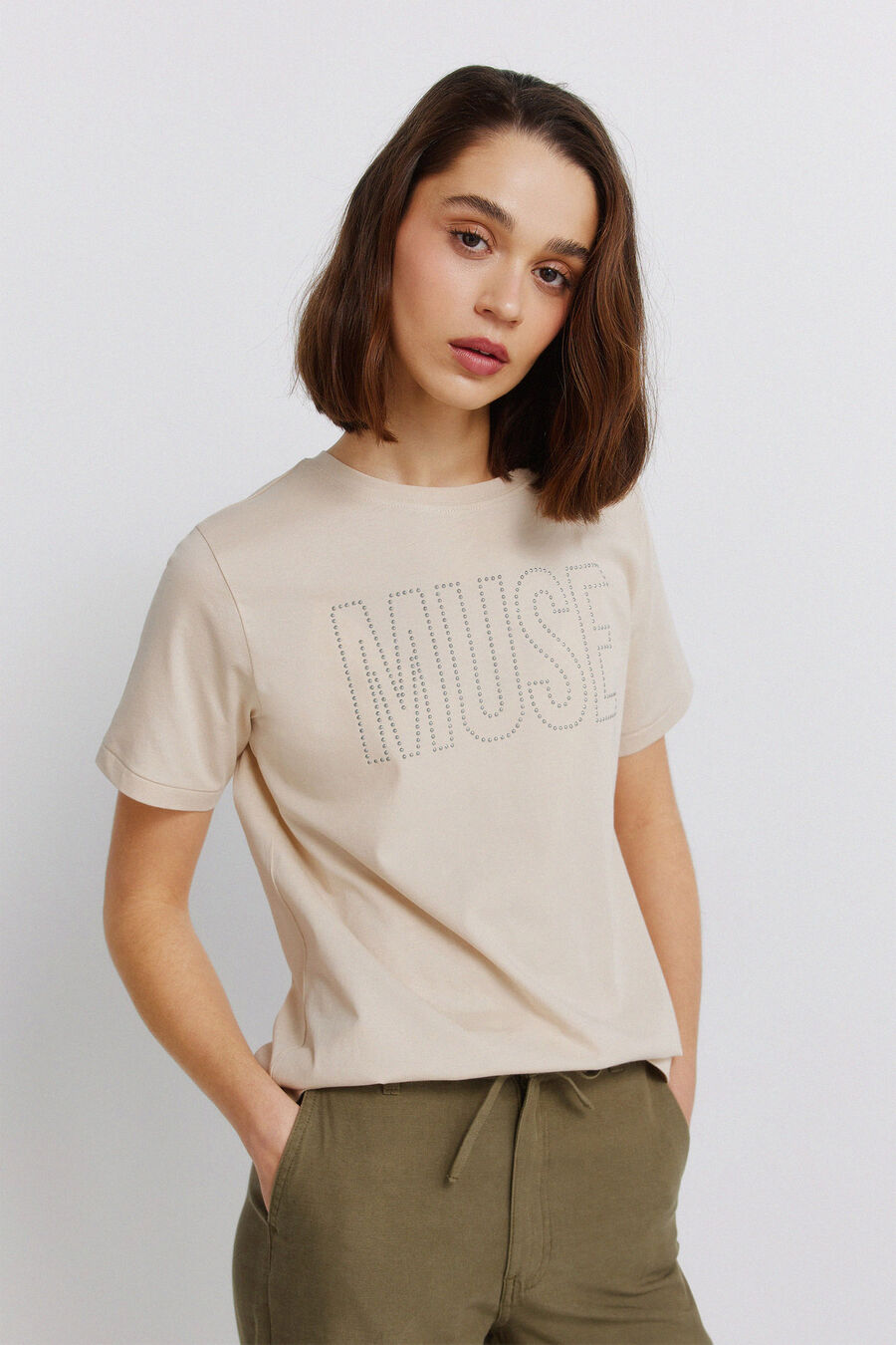 Camiseta manga corta tachas