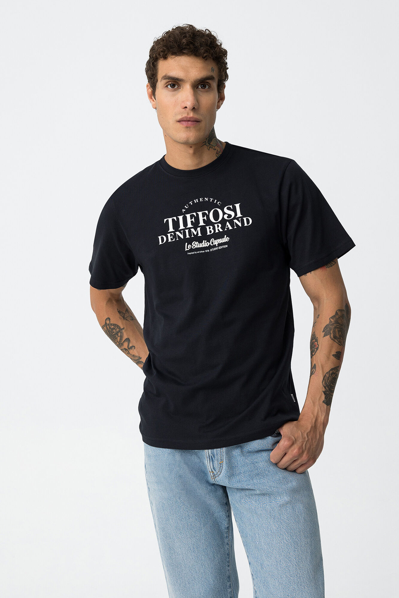 Tiffosi Camiseta Estampada Mensaje Con Relieve