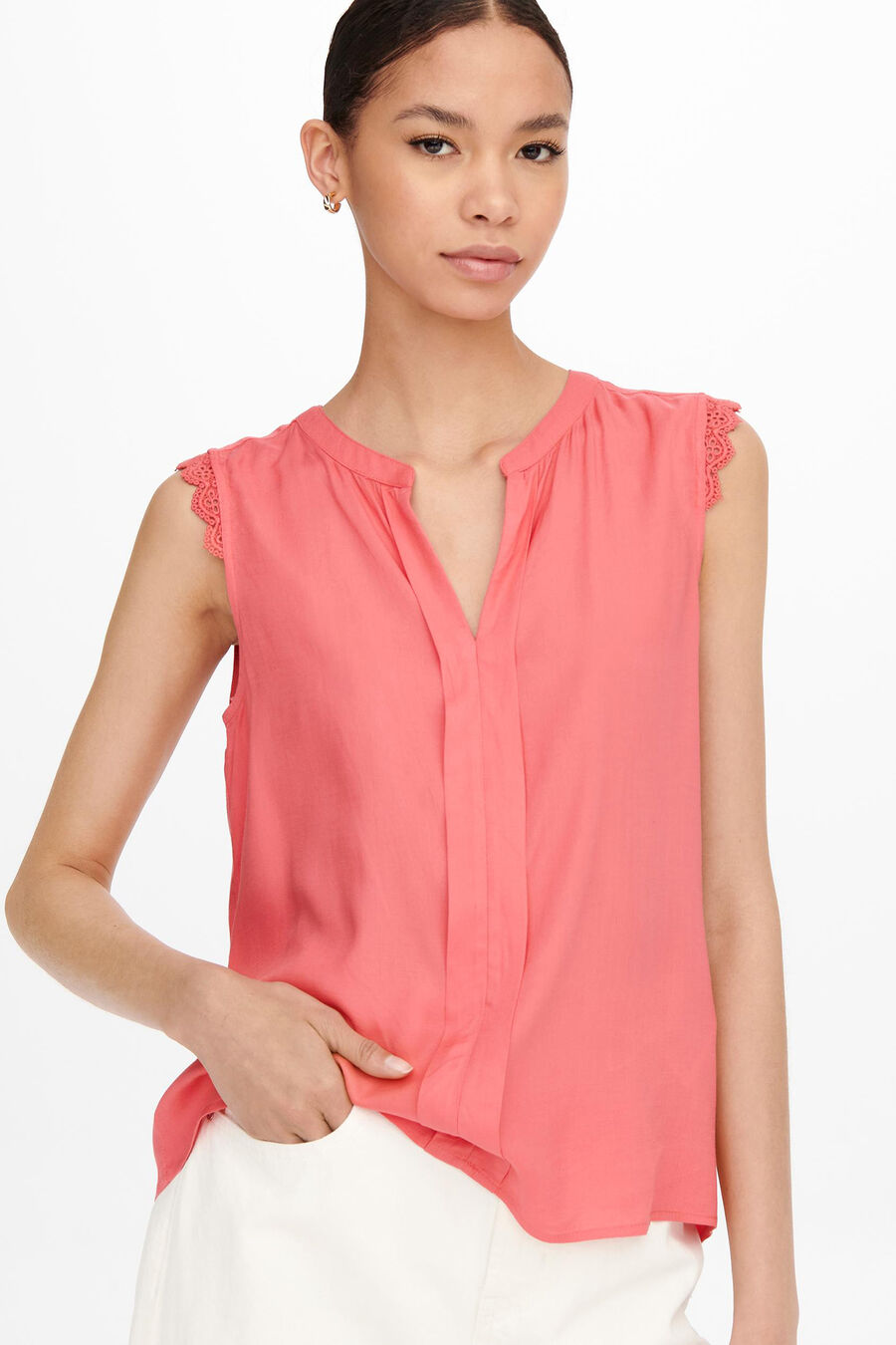 Top largo sin mangas