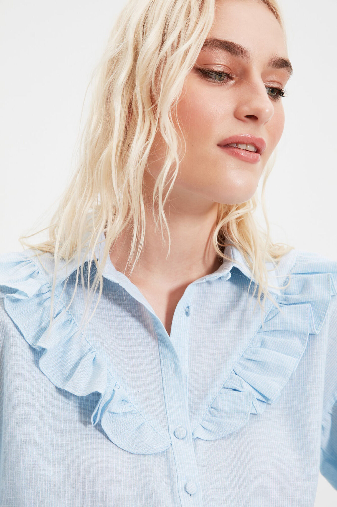 Trendyol Camisa detalle volantes