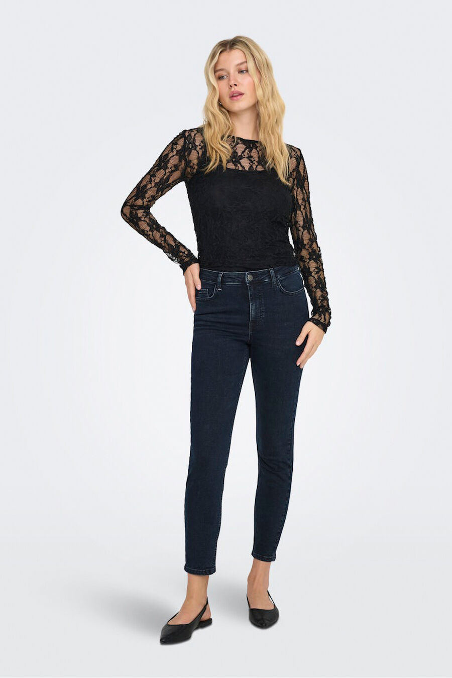 Top de encaje manga larga
