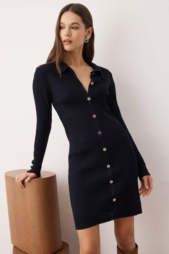 Vestido mini botones