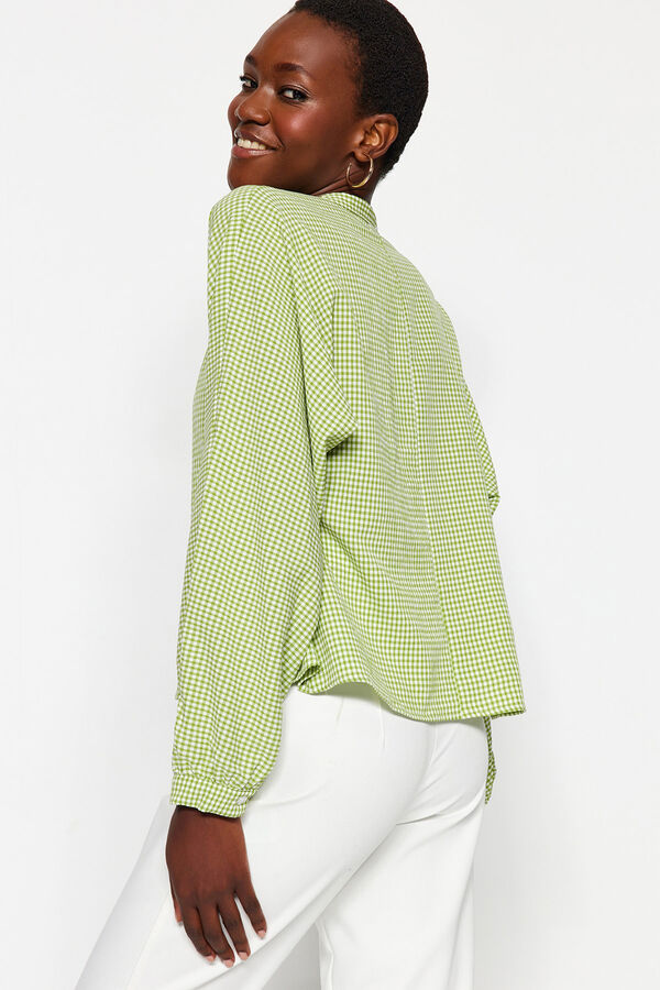 Trendyol Blusa abotonada verde