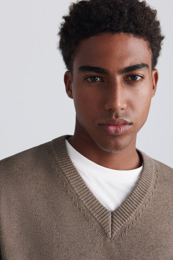 Springfield Plain V-neck jumper nude