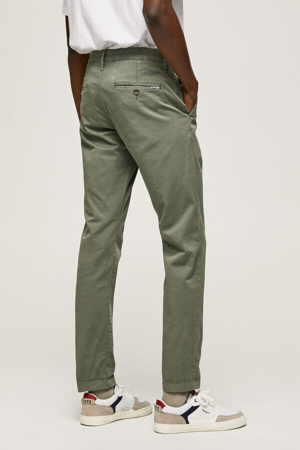 Springfield Chinohose Slim-Fit Pepe Jeans. gris