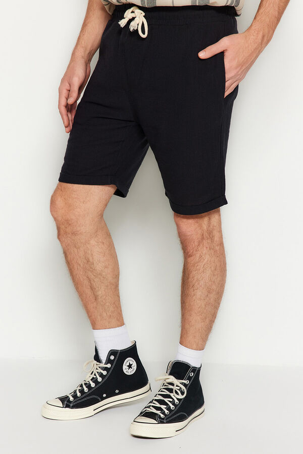 Trendyol Bermudas con cord&oacute;n negro