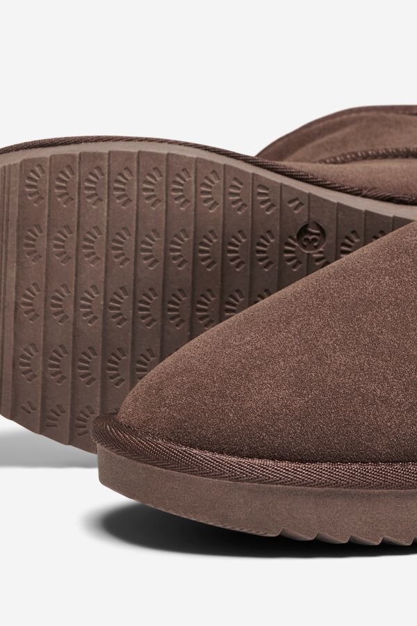 Only Bot&iacute;n de ante marr&oacute;n