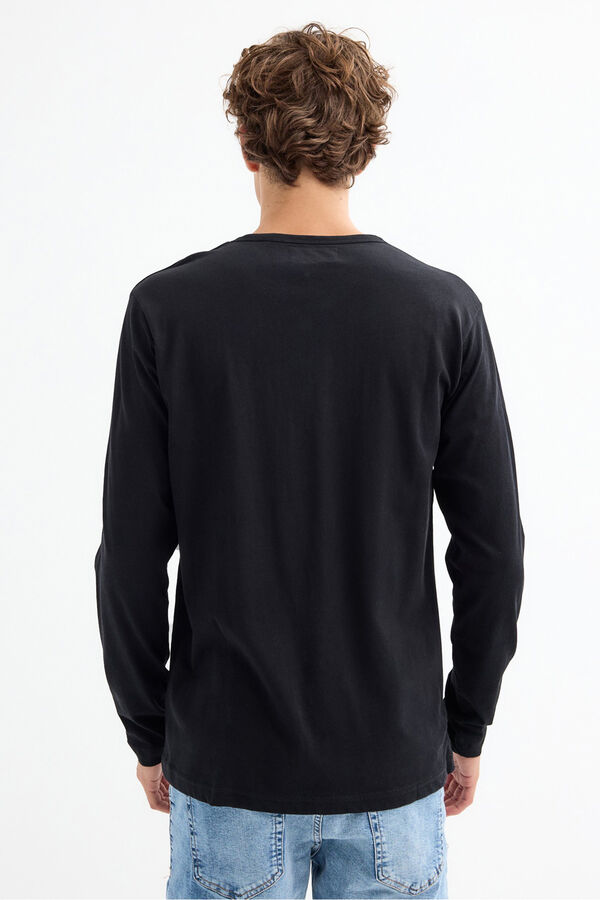 Inside Camiseta Cuello Panadero negro