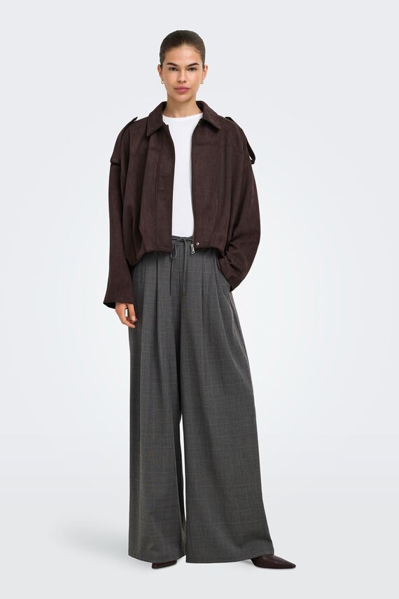 Pantalón ancho con pinzas