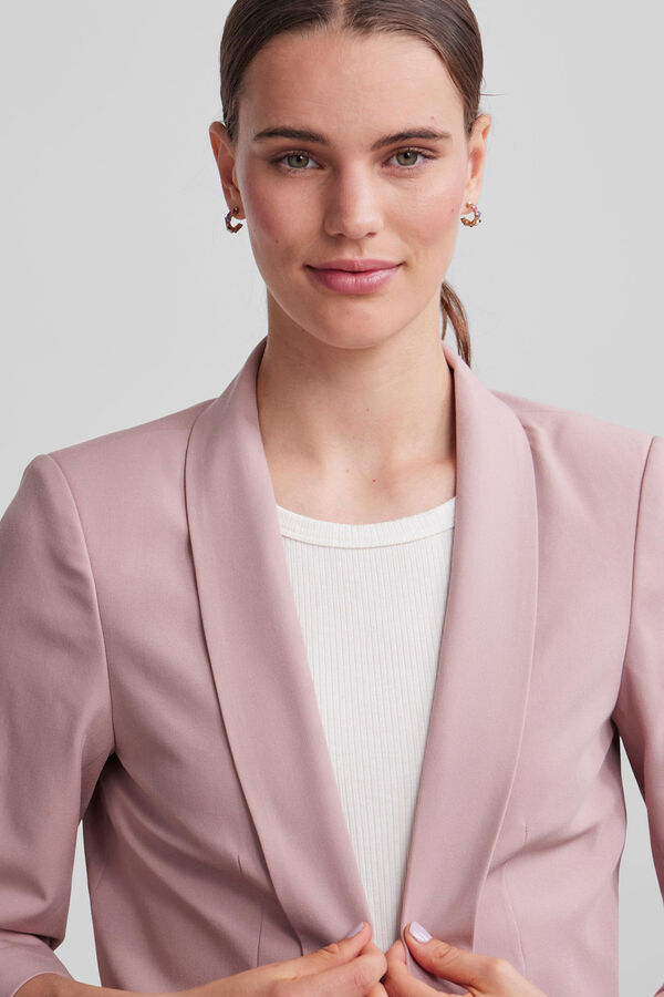 Springfield Blazer with 3/4-length sleeves, lapel detail and gathered sleeves. No buttons. purple