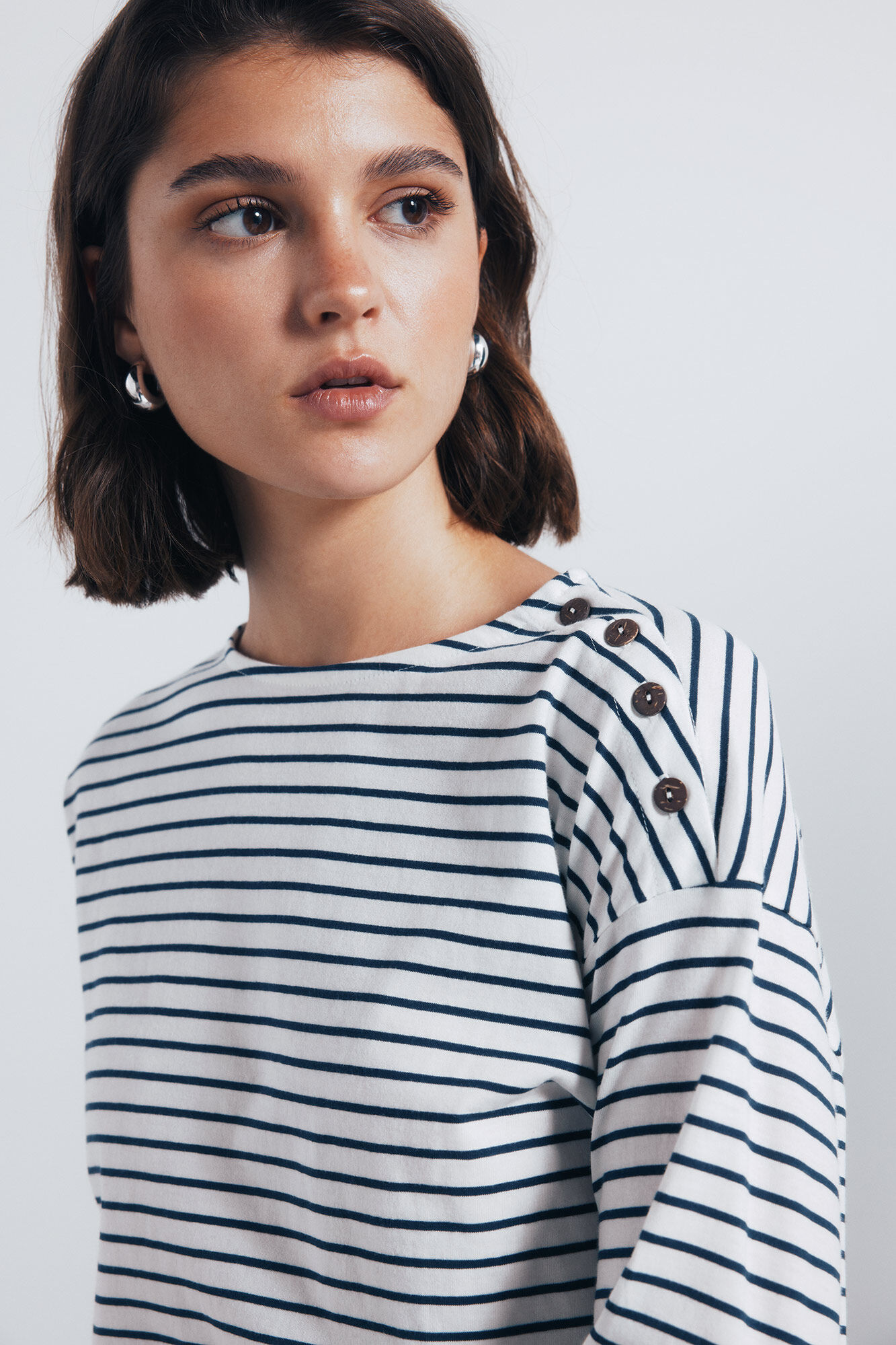 Springfield striped buttons -down shoulder shirt