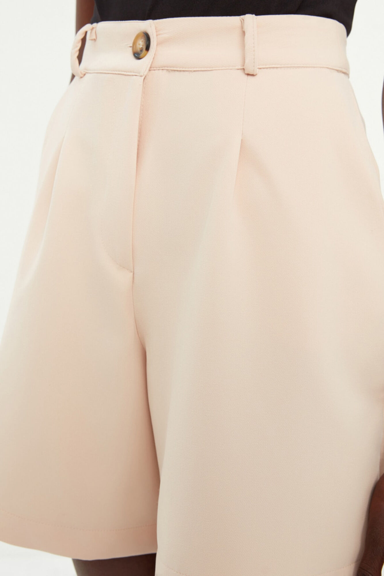 Trendyol Bermudas con botones